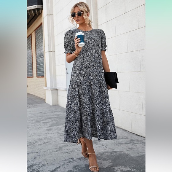 Women’s Tiered Maxi Dress - Picture 7 of 9